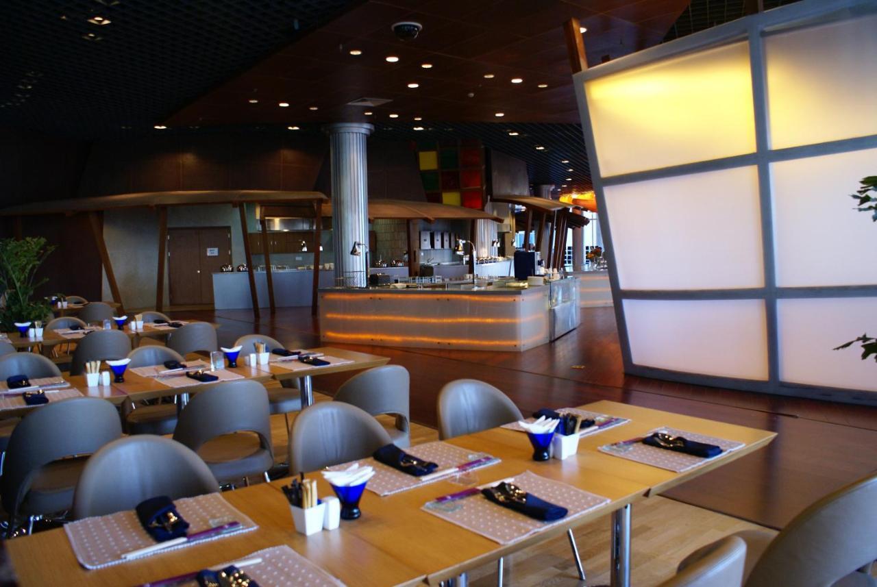 Holiday Inn Binhai Tianjin Exterior foto