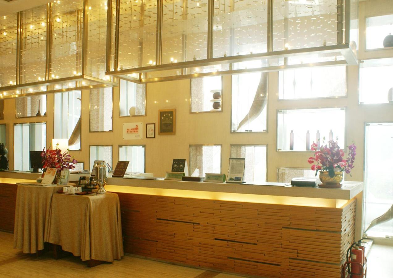Holiday Inn Binhai Tianjin Exterior foto