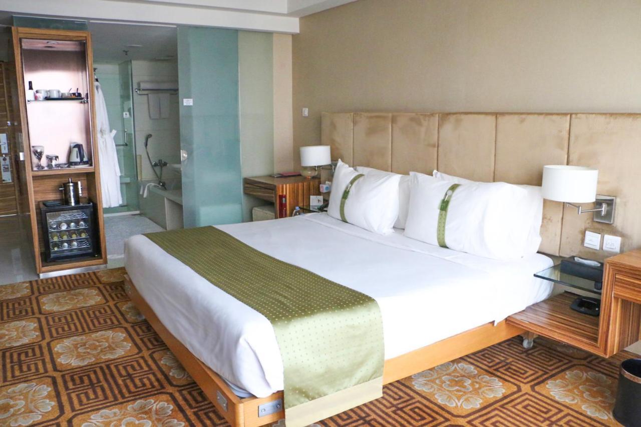 Holiday Inn Binhai Tianjin Exterior foto