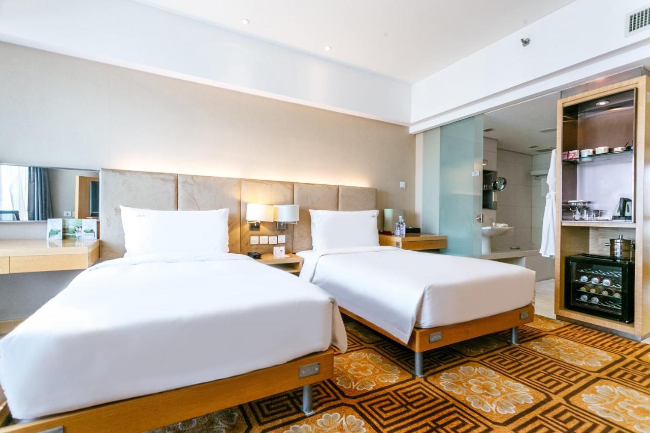 Holiday Inn Binhai Tianjin Exterior foto